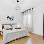Daire Alessia's Flat - Borgo Palazzo 005 *